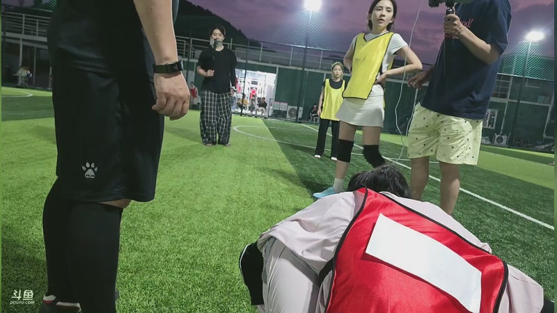 【2025-12-06 18点场】一条小团团OvO：保亭lol官方团播