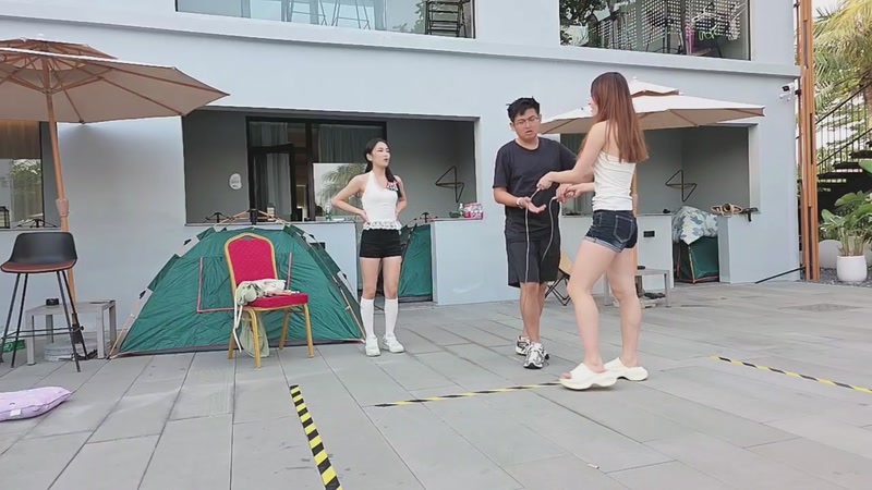 【2025-12-06 17点场】小鱼小鱼吃虾米：愉快团播S2三亚季Day7