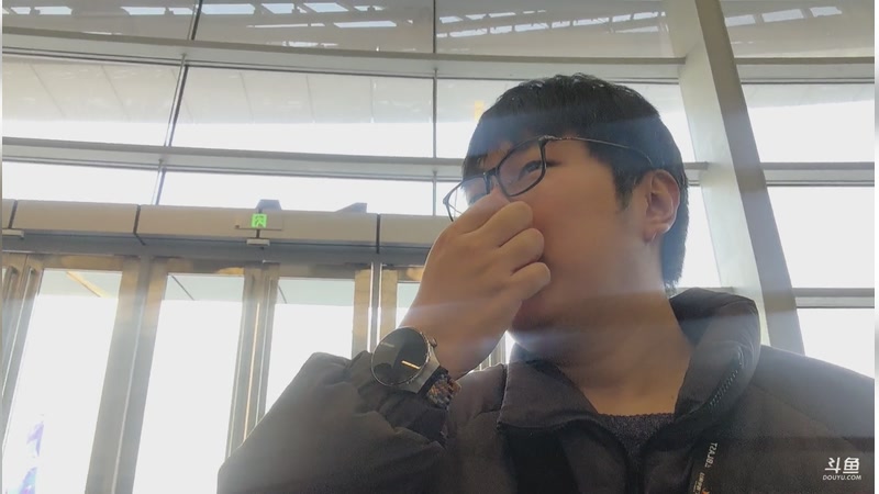 【2025-12-07 完整版】杰出哥：去成都看比赛了，户外随缘播