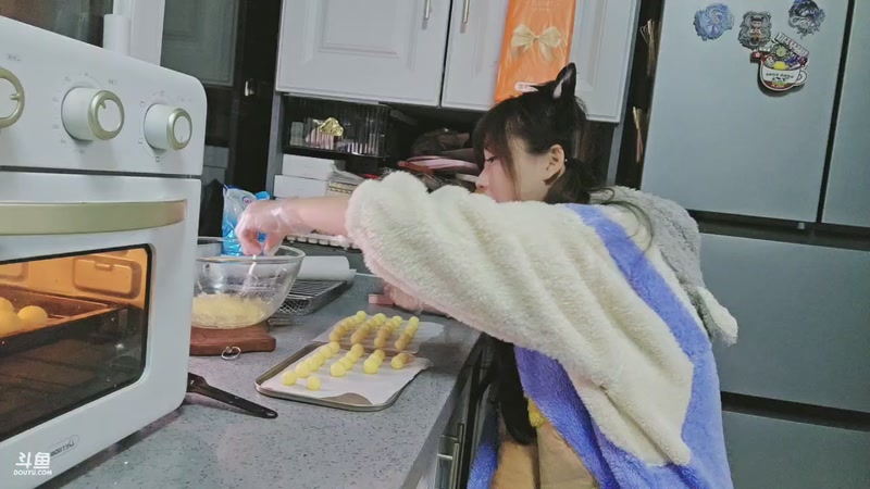 【2025-12-6 20点场】余初九:户口本无敌了9997