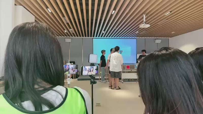 【2025-12-07 完整版】潇潇【南波家族】：三亚户外啦