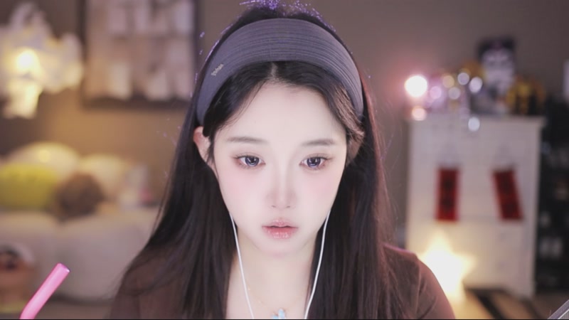 【2025-12-08 14点场】小肉球阿：爱笑的女孩运气不会差~