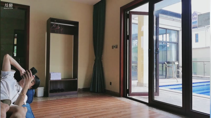 【2025-12-09 17点场】余小C真的很强：每天十点 不见不散