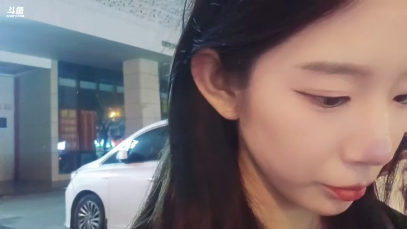 【2025-12-9 18点场】bulaQoQ:【小奶团】LOL户外凑凑日流水住房~