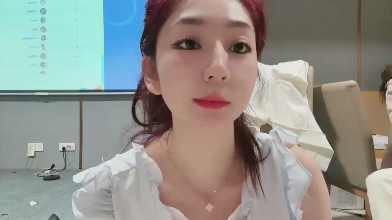 【2025-12-10 00点场】潇潇【南波家族】：三亚户外啦