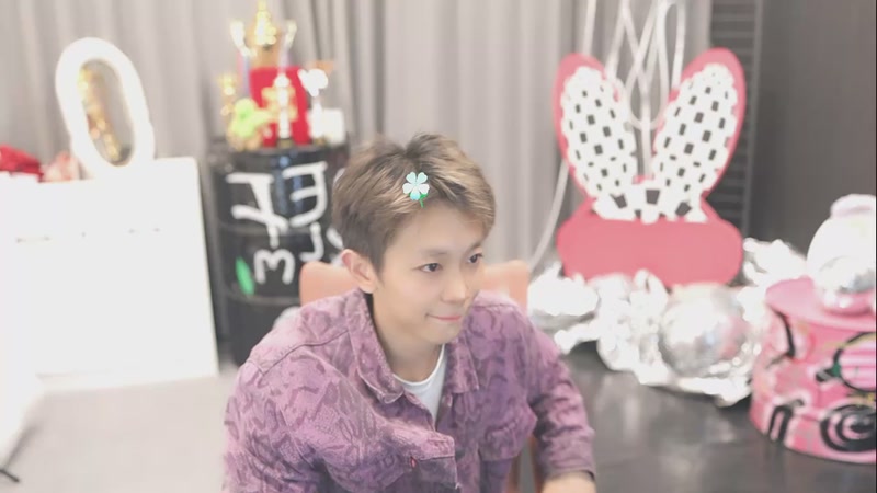 【2025-12-10 完整版】小皮【南波家族】：团播前上个前十！风风光光！