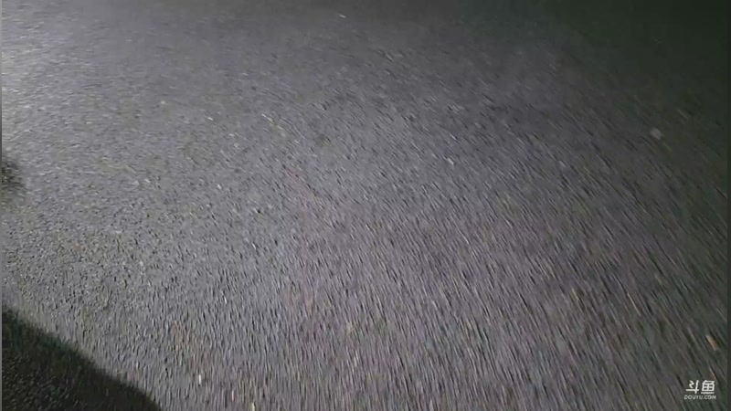 【2025-12-11 01点场】南枫阿i：200钻跟千千户外