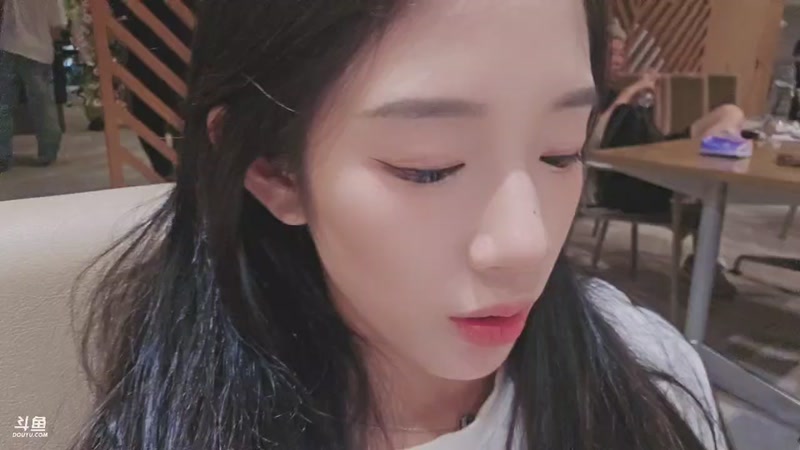 【2025-12-11 22点场】bulaQoQ:【小奶团】LOL户外凑凑日流水住房~