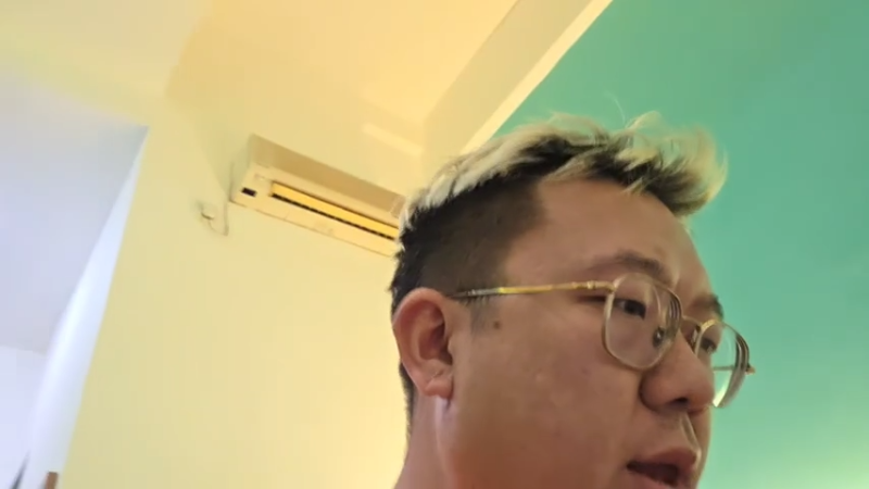 【2025-12-13 14点场】主播大飞牛肉：一人印度尼西亚 纪实直播