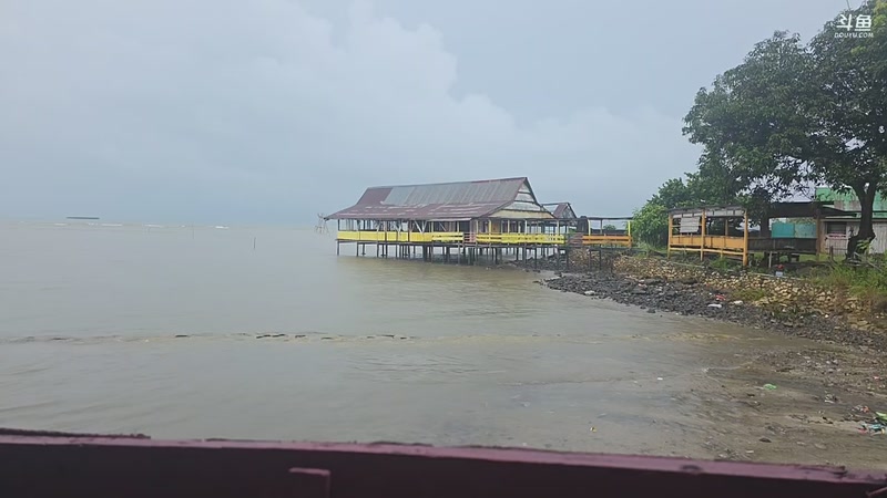 【2025-12-16 10点场】主播大飞牛肉：一人印度尼西亚 纪实直播