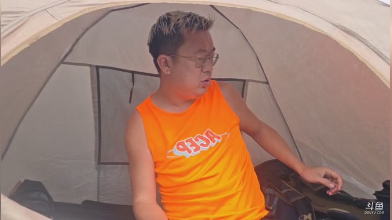 【2025-12-16 08点场】主播大飞牛肉：一人印度尼西亚 纪实直播