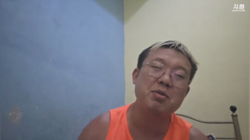 【2025-12-17 完整版】主播大飞牛肉：一人印度尼西亚 纪实直播