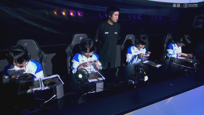 【2025-12-18 18点场】和平精英官方赛事：重播丨和平精英全球总决赛-决赛day3