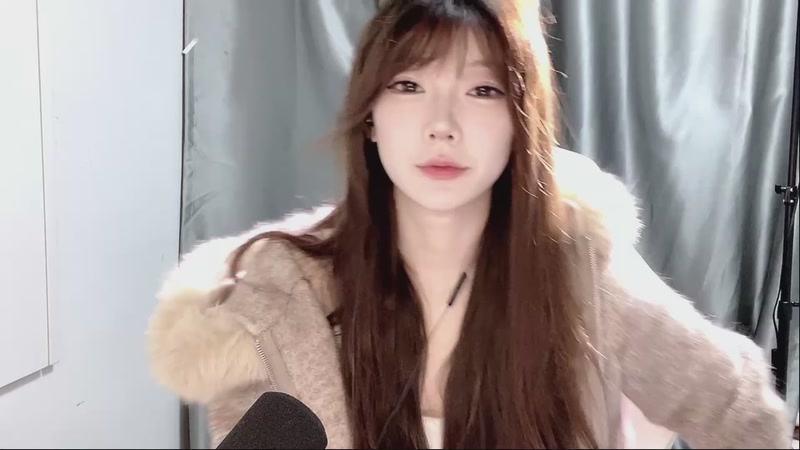 【2025-12-15 18点场】余初九:户口本无敌了9997