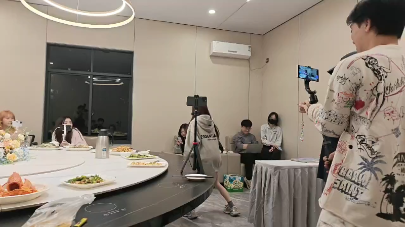 【2025-12-24 完整版】金咕咕金咕咕doinb：北海户外！！！！