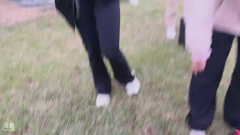 【2025-12-25 16点场】小皮【南波家族】：好玩的来咯