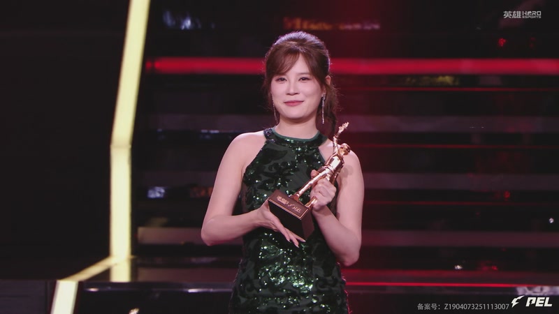 【2025-12-26 16点场】和平精英官方赛事：直播丨摸金杯单排总决赛