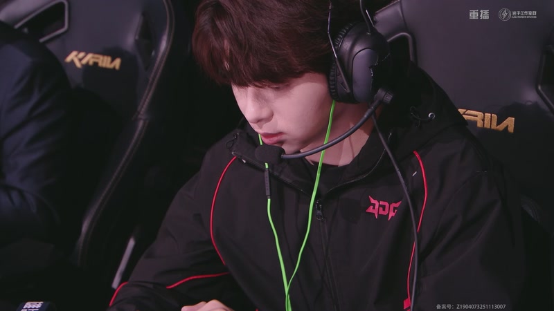 【2025-12-27 04点场】和平精英官方赛事：重播丨摸金杯单排总决赛