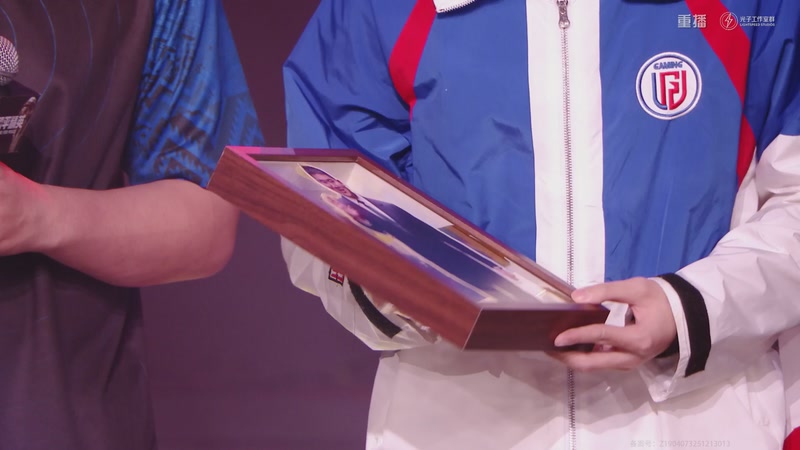 【2025-12-31 05点场】和平精英官方赛事：重播丨刺激杯总决赛暨摸金杯年度总决赛