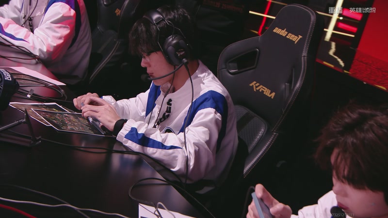 【2026-01-02 01点场】和平精英官方赛事：重播丨刺激杯总决赛暨摸金杯年度总决赛