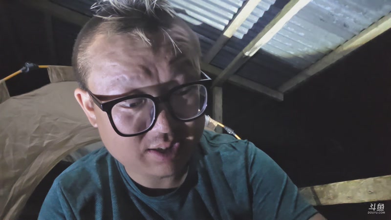 【2026-01-02 20点场】主播大飞牛肉：一人印度尼西亚 纪实直播