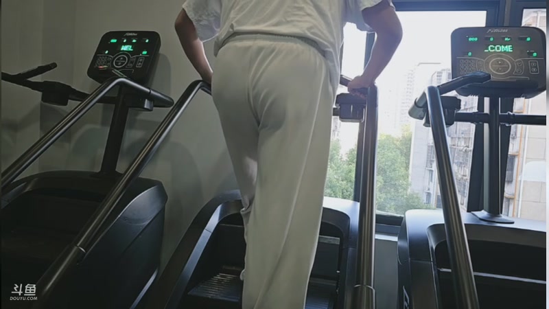 【2026-01-08 14点场】王大谋QoQ：健身第二天早起锻炼