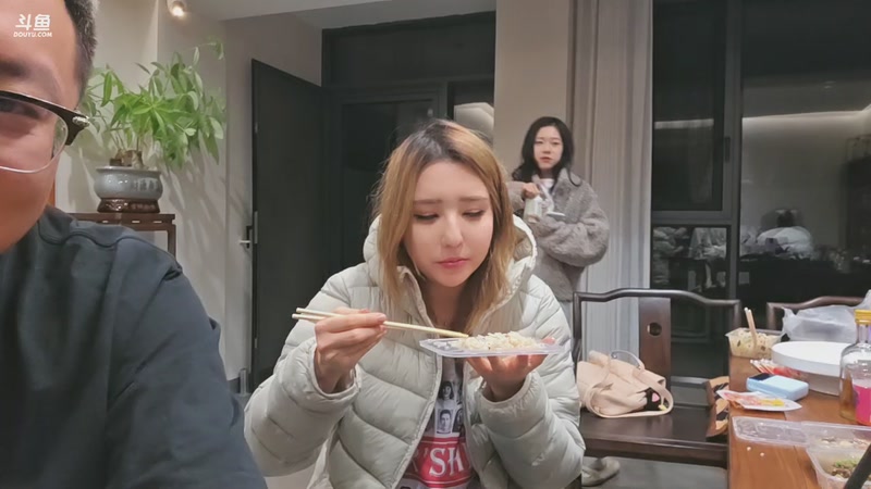 【2026-01-09 00点场】小鱼小鱼吃虾米：看看场地，顺便玩一玩