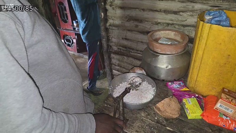 【2026-02-18 14点场】主播大飞牛肉：斯里兰卡真正的家今天开建山顶别墅