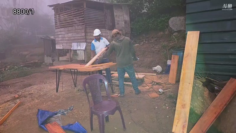 【2026-02-19 20点场】主播大飞牛肉：斯里兰卡真正的家今天开建山顶别墅