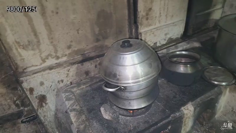 【2026-02-19 22点场】主播大飞牛肉：斯里兰卡真正的家今天开建山顶别墅