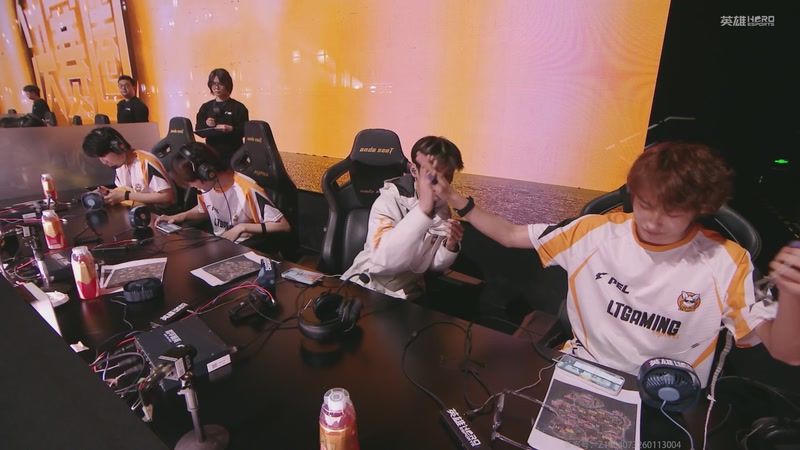 【2026-03-12 19点场】和平精英官方赛事：直播丨PEL春季赛常规赛第四周突围赛D1