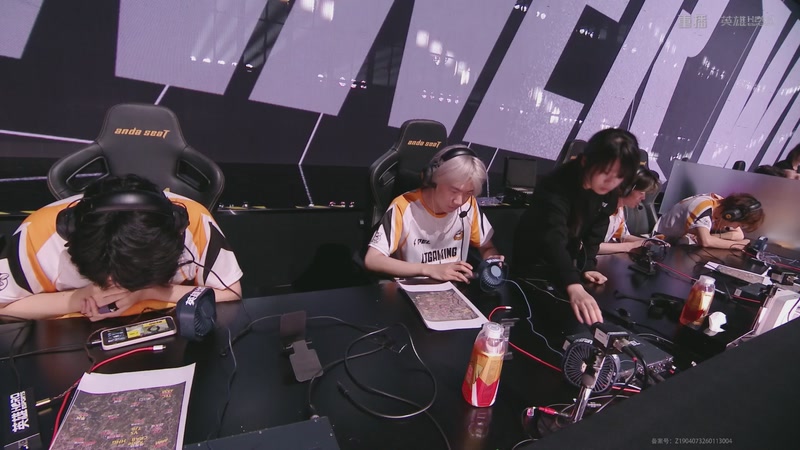 【2026-04-15 14点场】和平精英官方赛事：重播丨PEL春季赛常规赛-季后赛DAY4