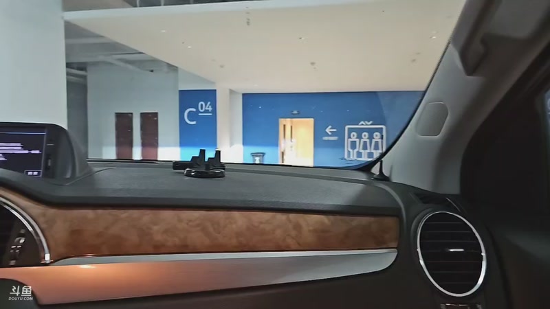 【2026-04-18 00点场】主播大飞牛肉：横店精品团～刷魔归位