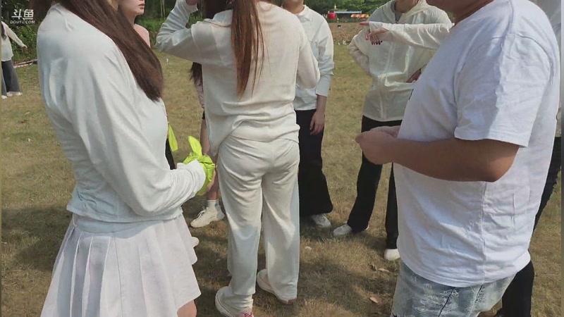 【2026-04-19 完整版】网友张顺飞：下午两点左右户外