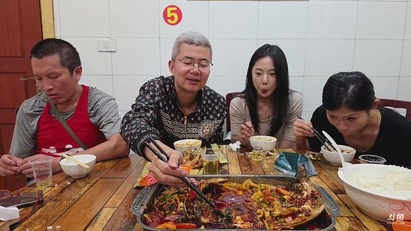 【2026-04-18 22点场】主播大飞牛肉：横店精品团～刷魔归位