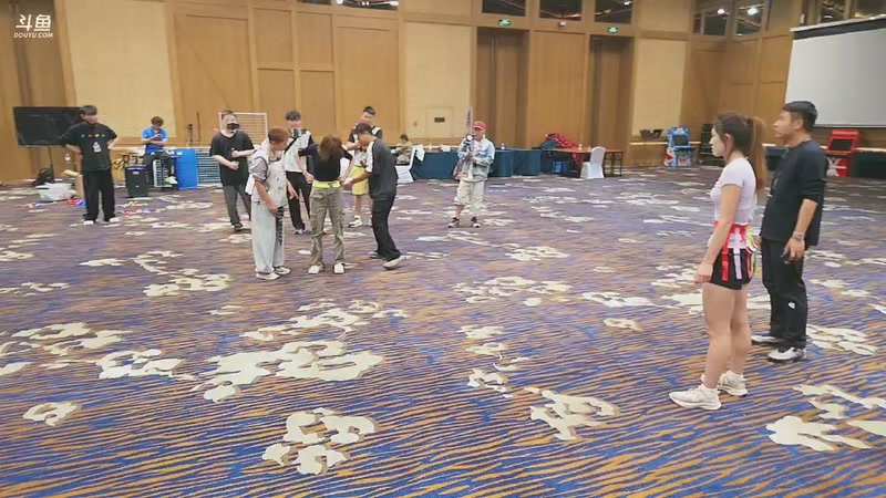 【2026-04-19 16点场】南枫阿i：来这里起飞就好了