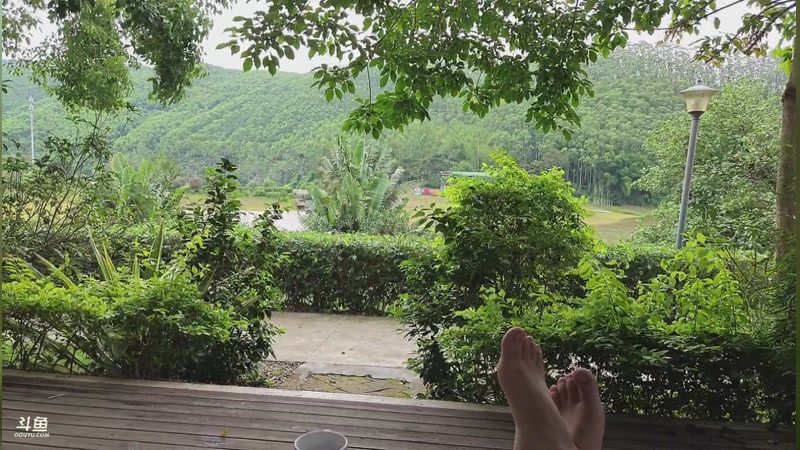 【2026-04-21 10点场】网友张顺飞：在985户外团播