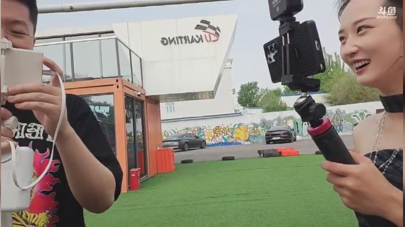 【2026-04-24 15点场】小刘_qq：小刘的快乐直播间，